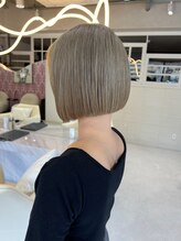 髪屋 紬 ミニボブ×ミルクティーグレージュ