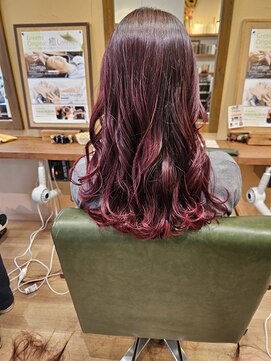 グリーンズ(Greens) ピンク　グラデーションカラー　ブリーチあり