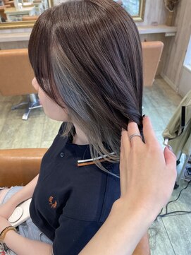 ビズヘアー プチ(bisou hair petit) インナーカラー