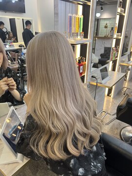 ラピス 千葉(Lapis) 【Lapis千葉 今村としき】ホワイトベージュカラー