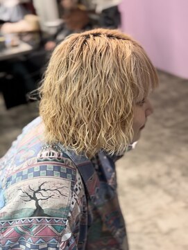 ディーカヘアーセンダイ(Di KA HAIR sendai) "blond×spiral perm"