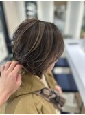 マッシュショート白髪ぼかしハイライト
