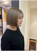 【天神今泉】ホワイトグレージュ
