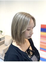 ニュート(Neut ) ハイトーンブロンド/ホワイトブロンド/ワンレンボブ