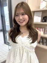 イロウ 天神大名店(IROW) ミルクティベージュ 顔まわりレイヤー ミディアムヘア 20代 美髪