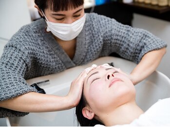ブルー(Blue)の写真/【専門店級のヘッドスパ体験】"一流スパブランド認定のヘッドスパニスト在籍"完全個室で極上の癒しを..