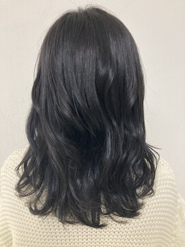 アングゥ ウル(ungu ul) ブルーブラック