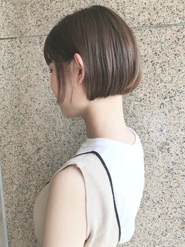モリオフロムロンドン 原宿本店(morio from London) 【morio 原宿】ミニボブ　切りっぱなし　耳かけ　20代30代