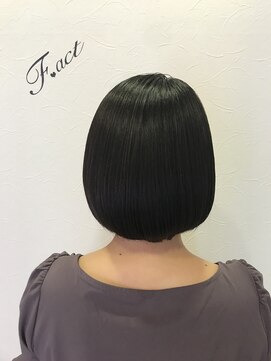 ファクト(F.act) ミディアムボブ