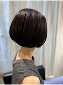 小顔ショートボブ丸みショート×パープルブラック白髪ぼかし