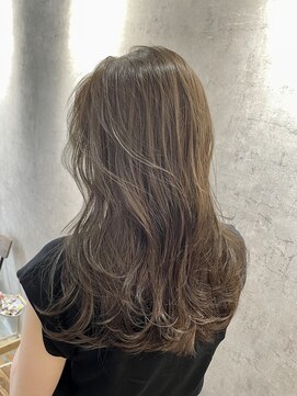 ファブフォー(FABFOR) 低めのレイヤーカット