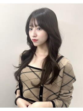 ワン バイ ジエクト(One by The Ect) 【レイヤーロング】似合わせカットフルバングシルキーベージュ