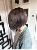 バレイヤージュ風あわ色パールグレーとボブ【大分/ケセラ】