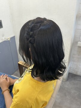 トッカ ヘアアンドトリートメント 難波店 サイド編み込みが可愛い◎ウェーブ巻き