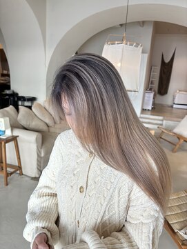 エリス キョウバシ(Eliss) バレイヤージュカラー