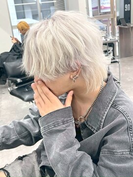 ワンズナゴヤ 名古屋栄店(ONE's NAGOYA) スペインカールスパイキーショートブルーブラックフェザーパーマ