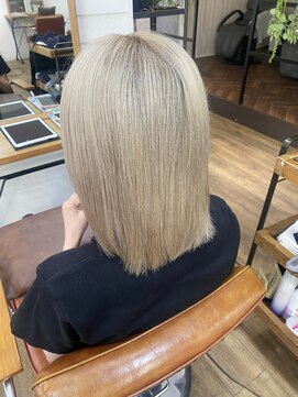 フランチェスカ(Francesca) プラチナブロンド
