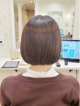 ティンク(Tink) 短めボブ