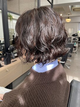 ユノ(juno) 【中目黒】クセを活かしたパーマミニボブパーマ白髪ぼかしカラー