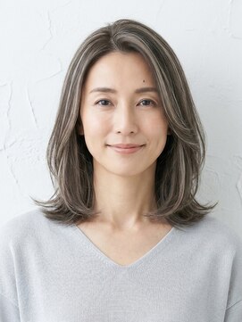と和 巣鴨 【40代上品】白髪ぼかしハイライト&かき上げ外ハネロブ