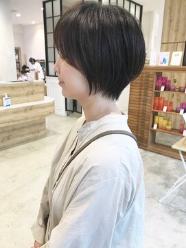 アテナ 六本松店(ATENA) 大人美人な丸みショートヘア