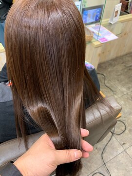 ヘアープロデュース フルブルーム うる艶ストレート(髪質改善・縮毛矯正)20・30代