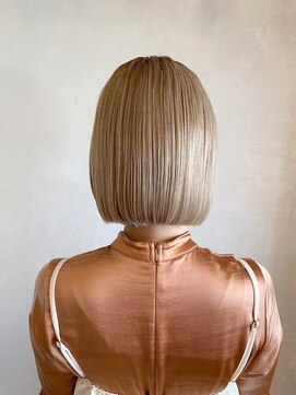 ベルビアンカ(Belle BIANCA) Belle BIANCA ミニボブ/ホワイトブロンド/ぱつっとボブ by松本