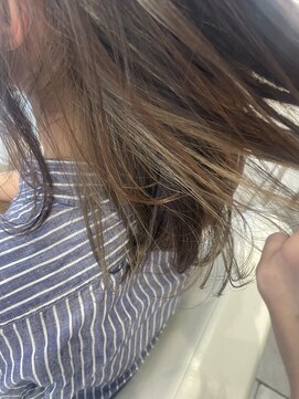 ヒアカアヴェダ 天神VIORO (Heaka AVEDA) イヤリングカラー【20代/30代/40代/ブリーチ】A