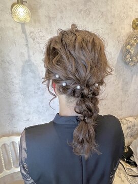 ディーヴァヘアーエズ(DIVA hair Eze) 【kotone】ミディアム＊編み下ろし