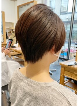 エムプラス 二子玉川(Mplus) 大人可愛い20代、30代、40代カジュアル美人ショート 夏目サトル