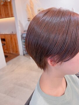 エシレ(esille.) ピンクベージュのスリークショート