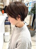 大人ショートレイヤー/ツーブロック耳かけ/白髪ぼかし30代40代