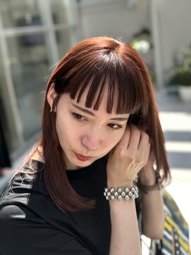 ピークアブー ワン(PEEK-A-BOO ONE) 前髪パッツンオレンジブラウン
