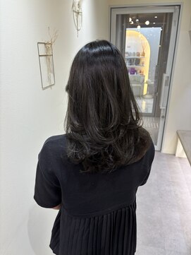 ティンカーリップ(Tinker Lip) モテ艶カラーにレイヤーカット