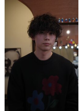 エディ(Edy) メンズパーマ波巻きスパイラルパーマシャドウパーマ眉毛カット