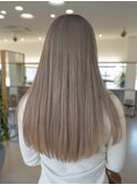 透明感ホワイトベージュ 〈古畑愛美〉