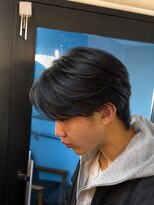 オーバーネオ 町田(OVER NEO)&nbsp;自然な毛流れで決まるセンターパート
