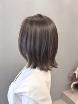 ミリ ヘアー(Mili hair) 透明感カラーハイライト×レイヤーミディアム