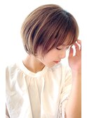 大人可愛い小顔ニュアンスショート シルエットが綺麗