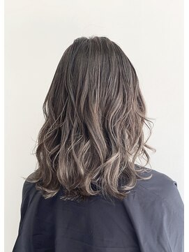 オンザ(ONTHE) グラデーションミルクティベージュミディアムスタイル【林京平】