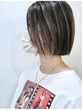 ヨッカ(YOCCA) バレイヤージュ　顎下1cmボブ