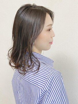 ナツヤ(NATSUYA) ニュアンス鎖骨ミディ