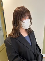 エミィ(emme)&nbsp;【emme×笹川】セミウルフ/小顔カット