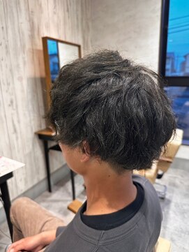 エヌアンドエー 杉戸高野台店(N&A) メンズカット 波巻きパーマ 黒髪ショートツーブロックマッシュ