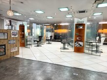 アース 津田沼店(HAIR&MAKE EARTH)の雰囲気（プチパーテーションで周りの目もあまり気になりません☆彡）