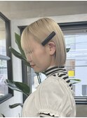 ホワイトブロンド/髪質改善/ダブルカラー/ケアブリーチ/20代