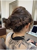 三つ編みヘアアレンジ