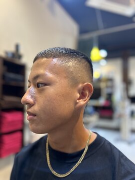 バーバー アカダマ バズフェード