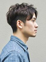 スー(suu)&nbsp;ショートシャドウパーマセンターパートツーブロック