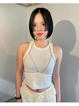 姫カット／黒髪ボブ/前下がりボブ